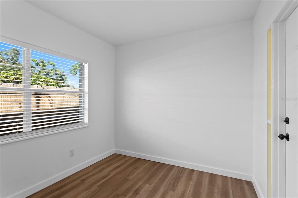 For Sale: $339,000 (3 beds, 1 baths, 1100 Square Feet)