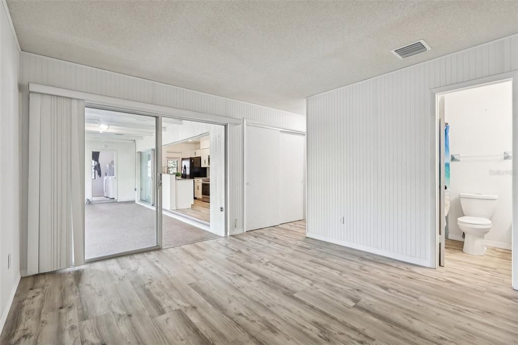 待售: $275,000 (2 贝兹, 2 浴室, 1309 平方英尺)