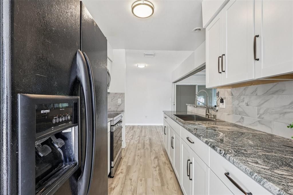 待售: $275,000 (2 贝兹, 2 浴室, 1309 平方英尺)