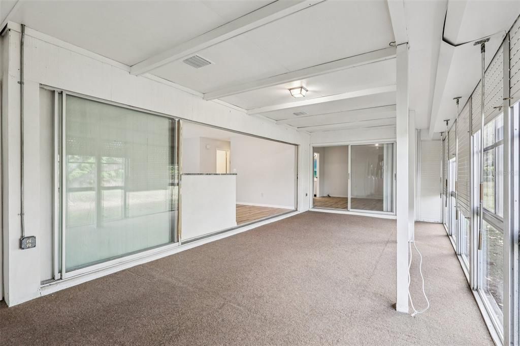 待售: $275,000 (2 贝兹, 2 浴室, 1309 平方英尺)