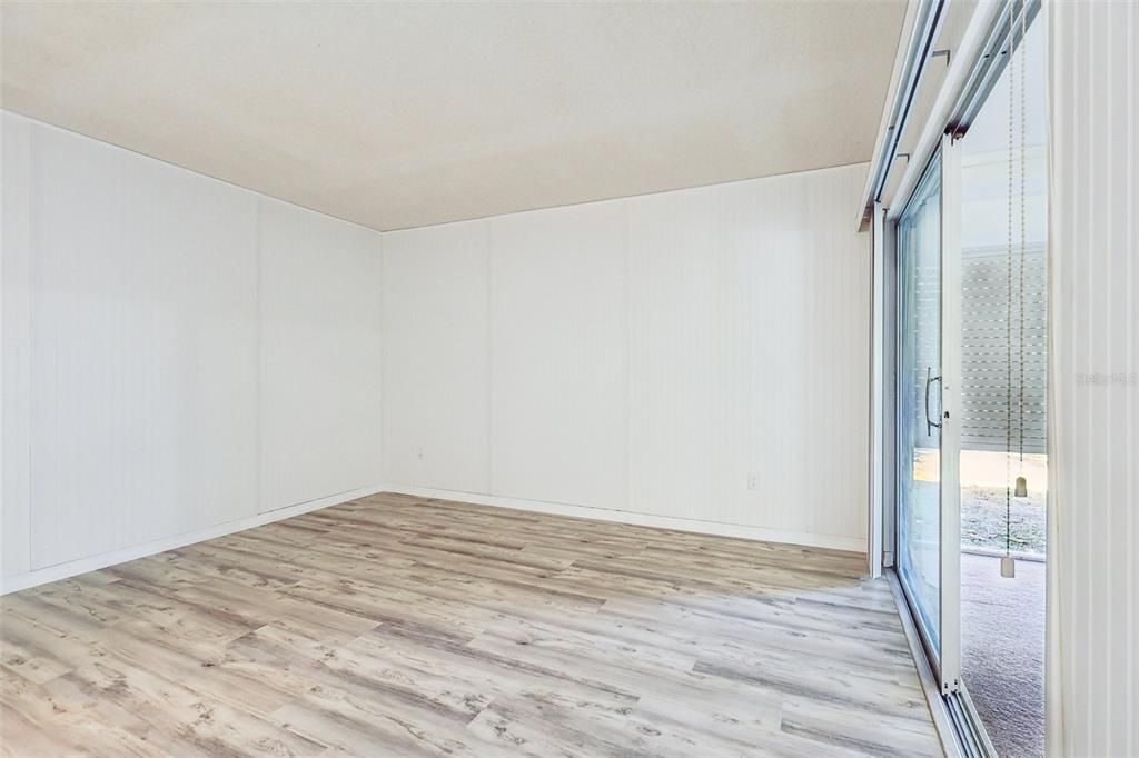 待售: $275,000 (2 贝兹, 2 浴室, 1309 平方英尺)