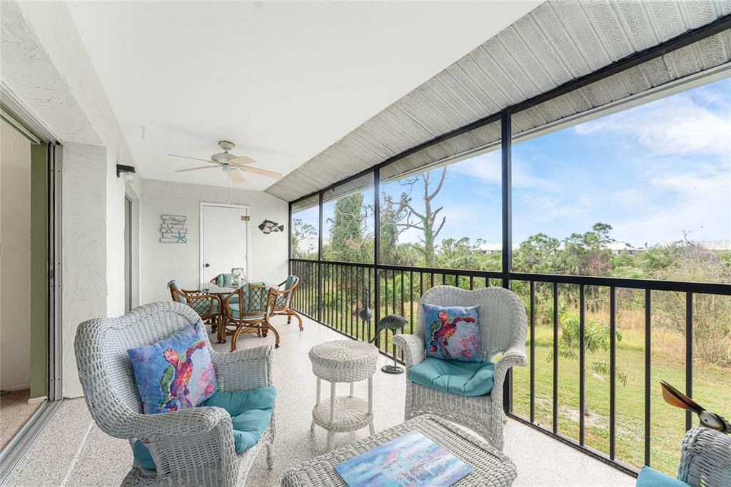 合同活跃: $115,000 (2 贝兹, 2 浴室, 1092 平方英尺)