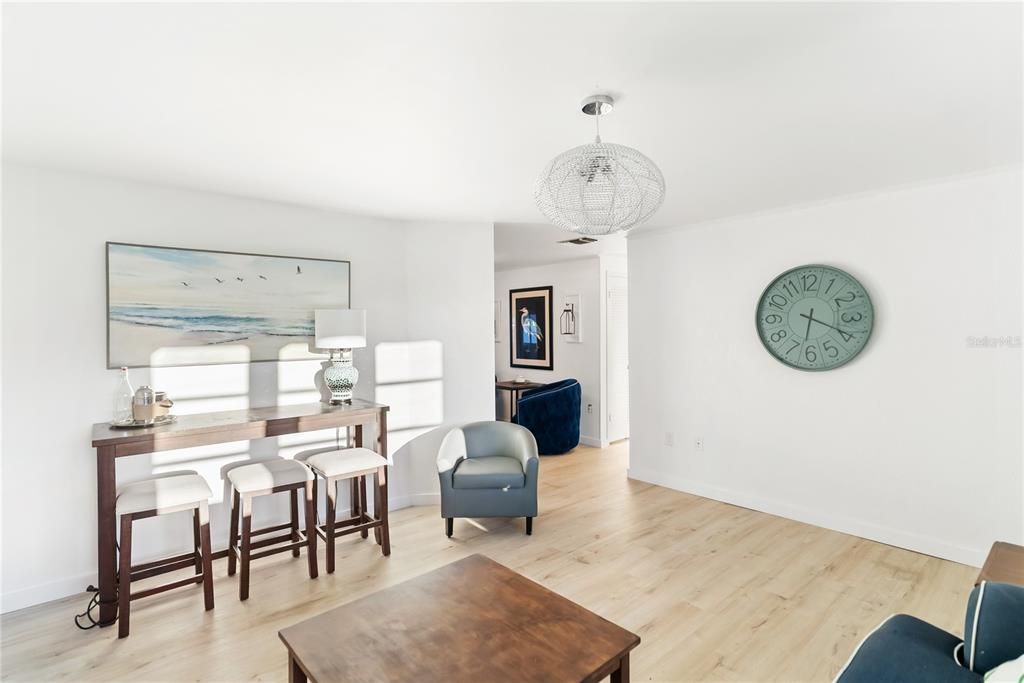 For Sale: $269,000 (2 beds, 2 baths, 1088 Square Feet)