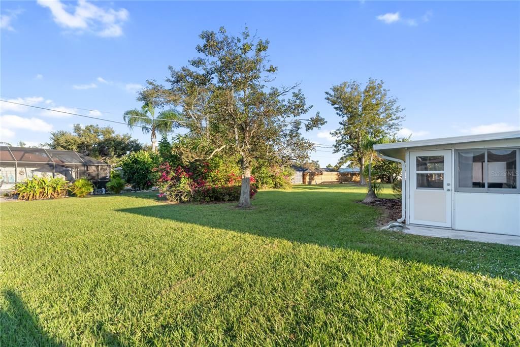 For Sale: $269,000 (2 beds, 2 baths, 1088 Square Feet)