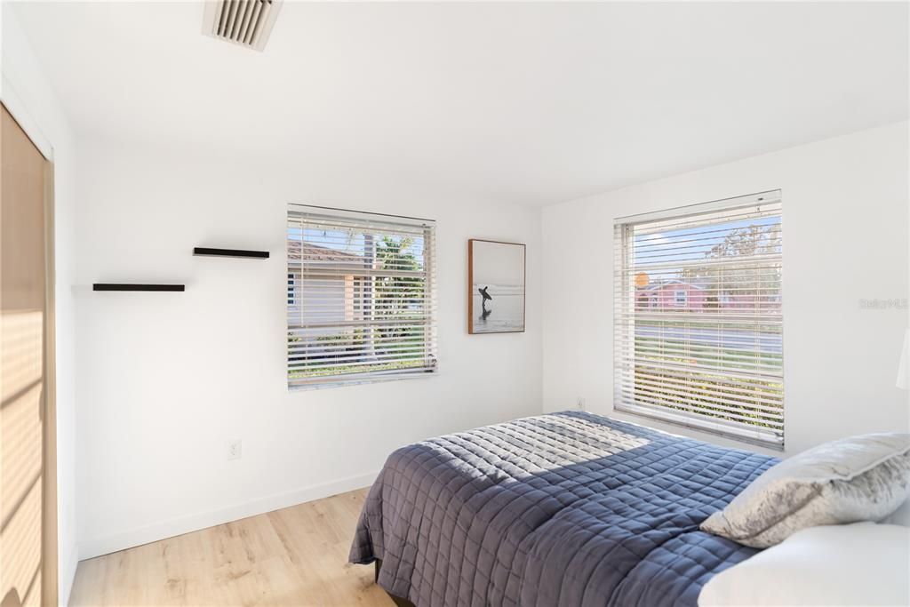 For Sale: $269,000 (2 beds, 2 baths, 1088 Square Feet)