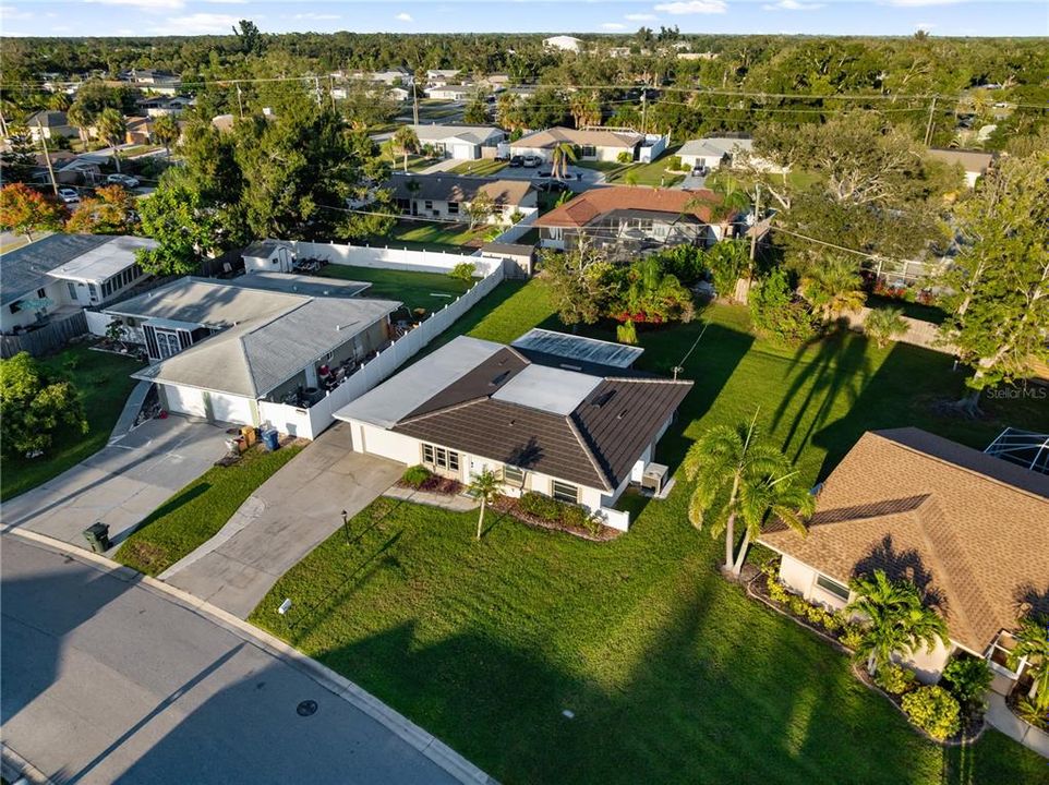 For Sale: $269,000 (2 beds, 2 baths, 1088 Square Feet)