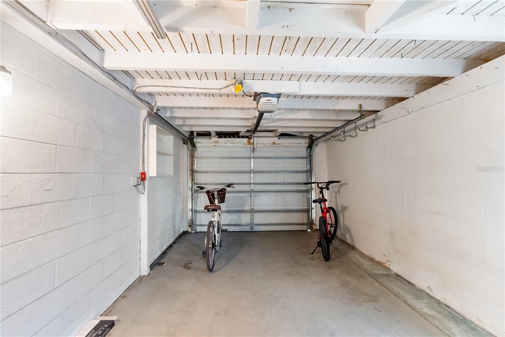 For Sale: $269,000 (2 beds, 2 baths, 1088 Square Feet)