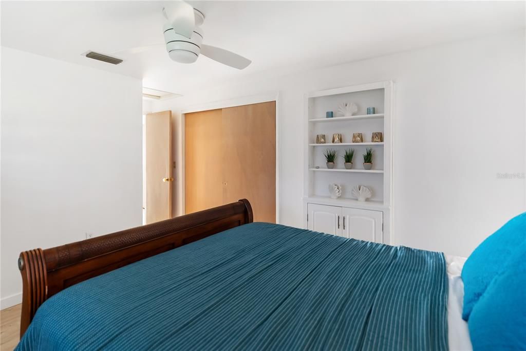 For Sale: $269,000 (2 beds, 2 baths, 1088 Square Feet)