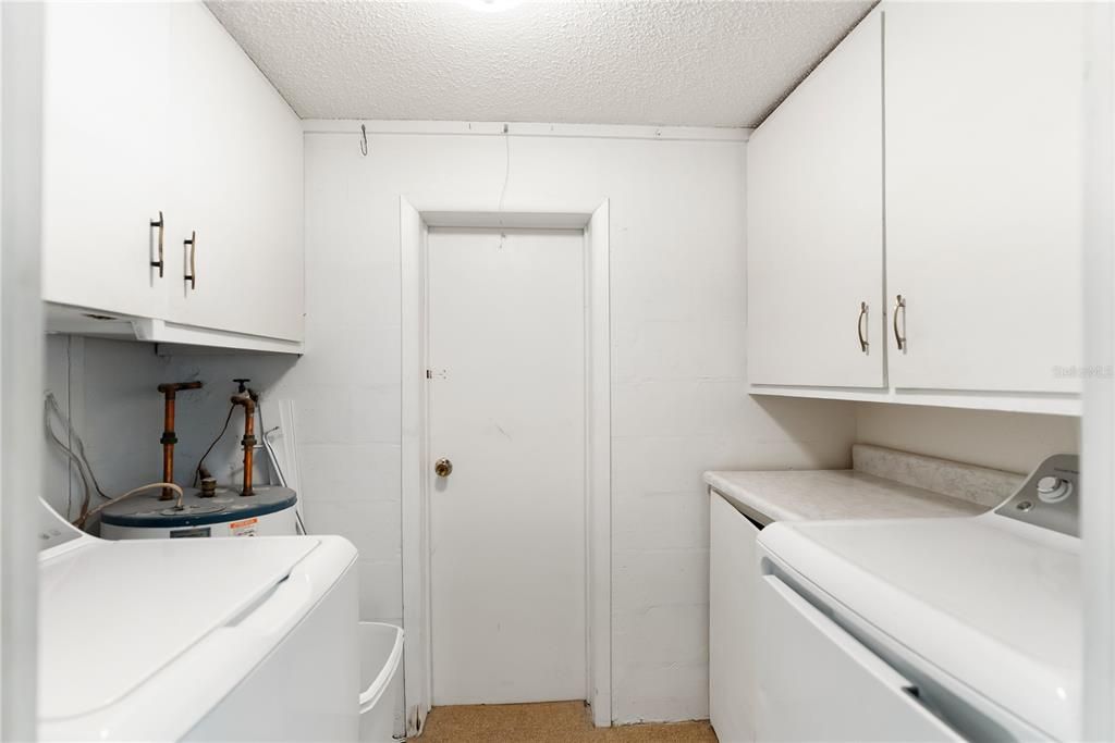 For Sale: $269,000 (2 beds, 2 baths, 1088 Square Feet)