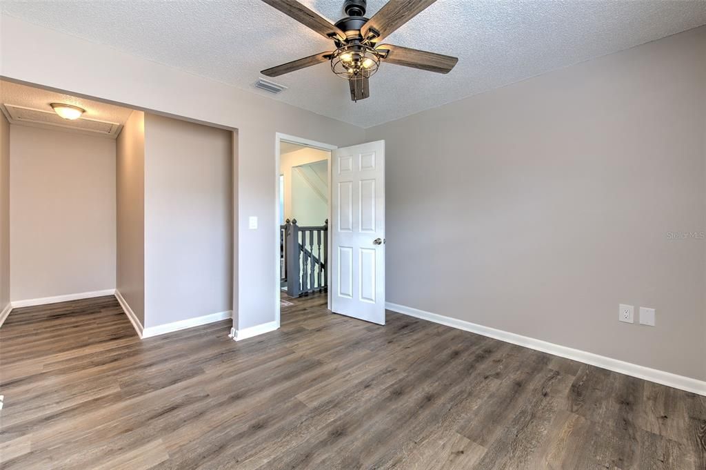 Active With Contract: $284,999 (3 beds, 2 baths, 1329 Square Feet)