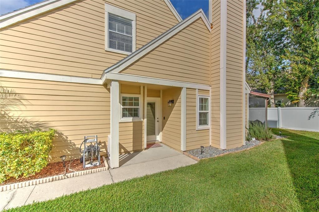 Active With Contract: $284,999 (3 beds, 2 baths, 1329 Square Feet)