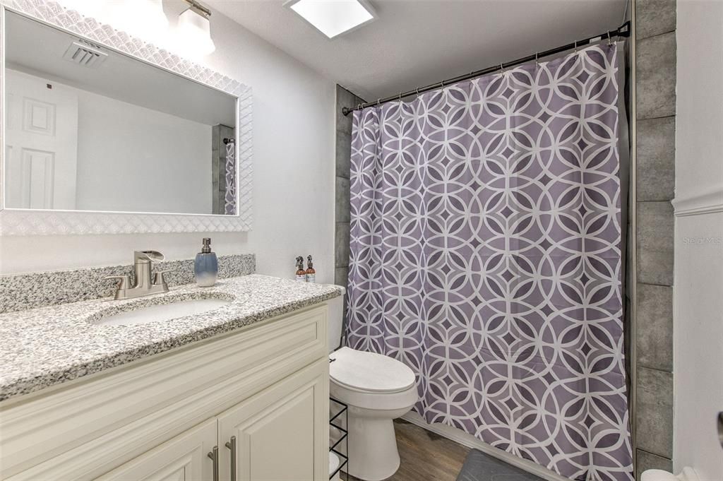 Active With Contract: $284,999 (3 beds, 2 baths, 1329 Square Feet)