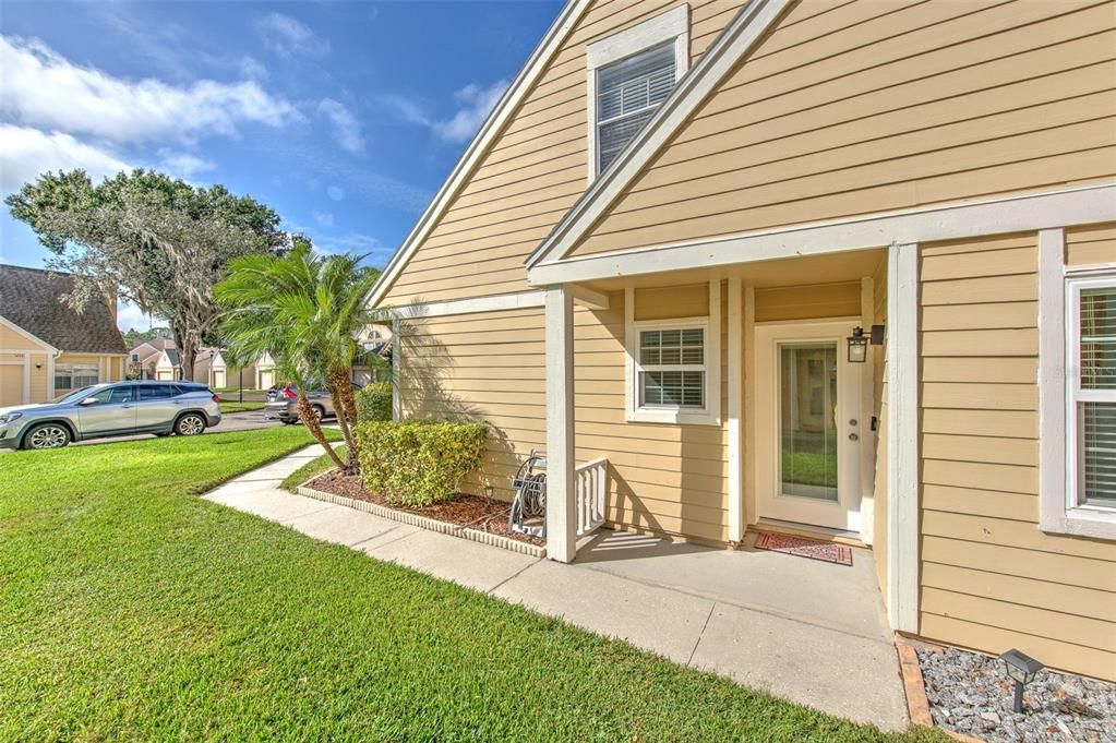 Active With Contract: $284,999 (3 beds, 2 baths, 1329 Square Feet)