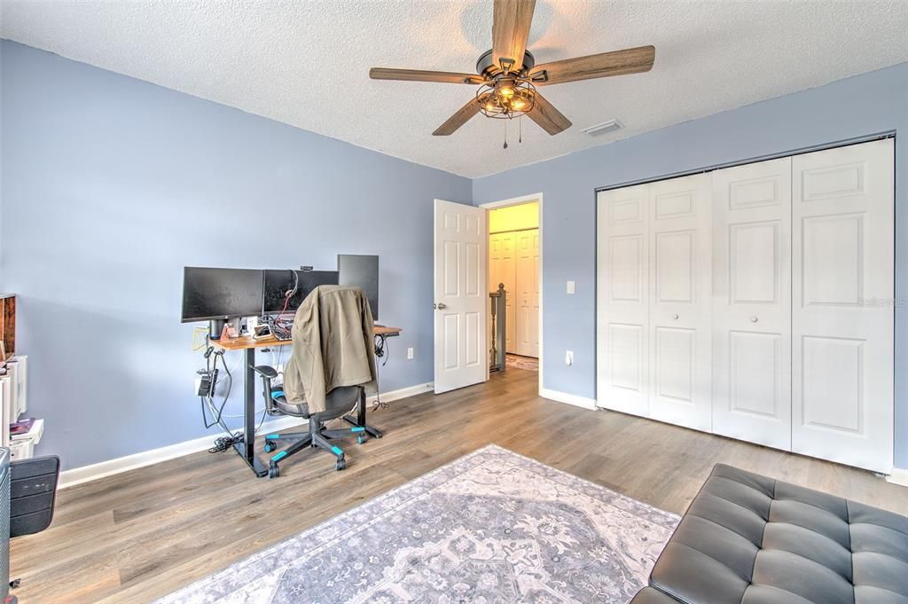 Active With Contract: $284,999 (3 beds, 2 baths, 1329 Square Feet)