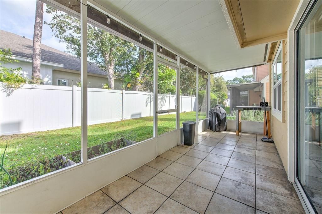 Active With Contract: $284,999 (3 beds, 2 baths, 1329 Square Feet)