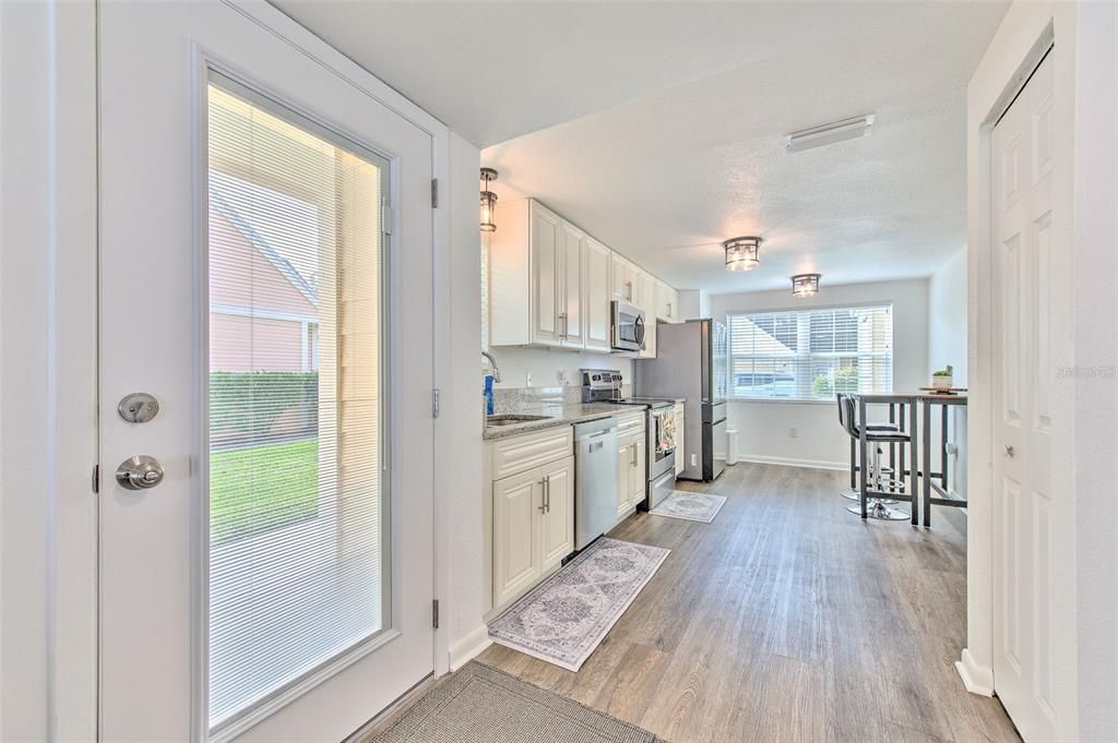 Active With Contract: $284,999 (3 beds, 2 baths, 1329 Square Feet)