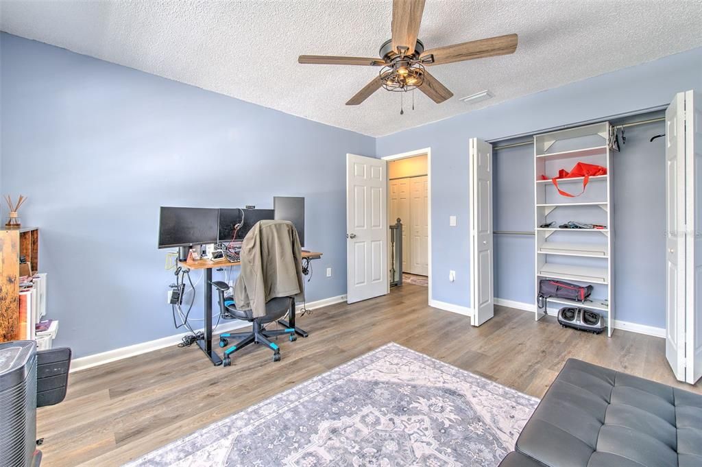 Active With Contract: $284,999 (3 beds, 2 baths, 1329 Square Feet)