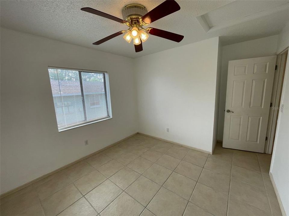 For Sale: $139,000 (2 beds, 2 baths, 896 Square Feet)