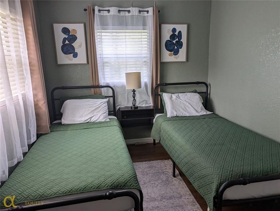 出租: $2,700 (4 贝兹, 2 浴室, 1714 平方英尺)