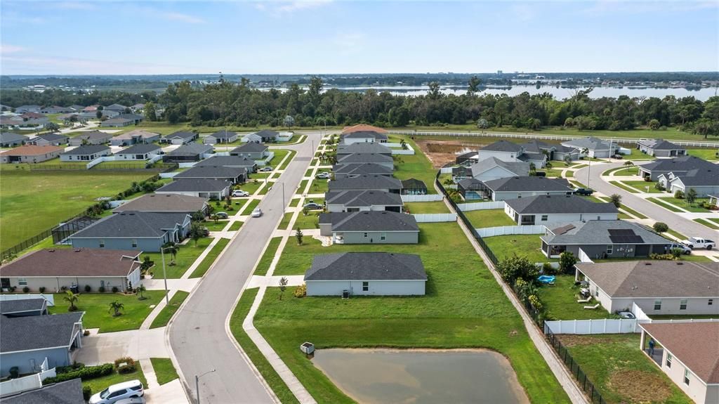 出租: $2,100 (4 贝兹, 2 浴室, 1605 平方英尺)