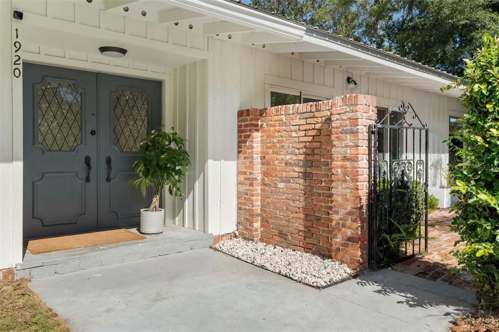 Active With Contract: $700,000 (4 beds, 2 baths, 3509 Square Feet)