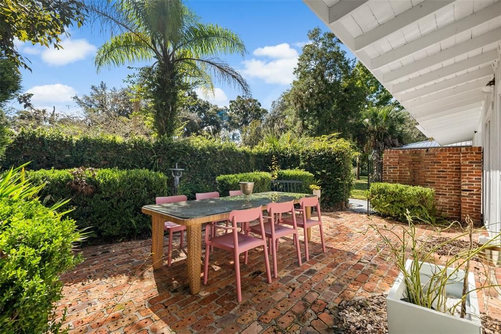 Active With Contract: $700,000 (4 beds, 2 baths, 3509 Square Feet)