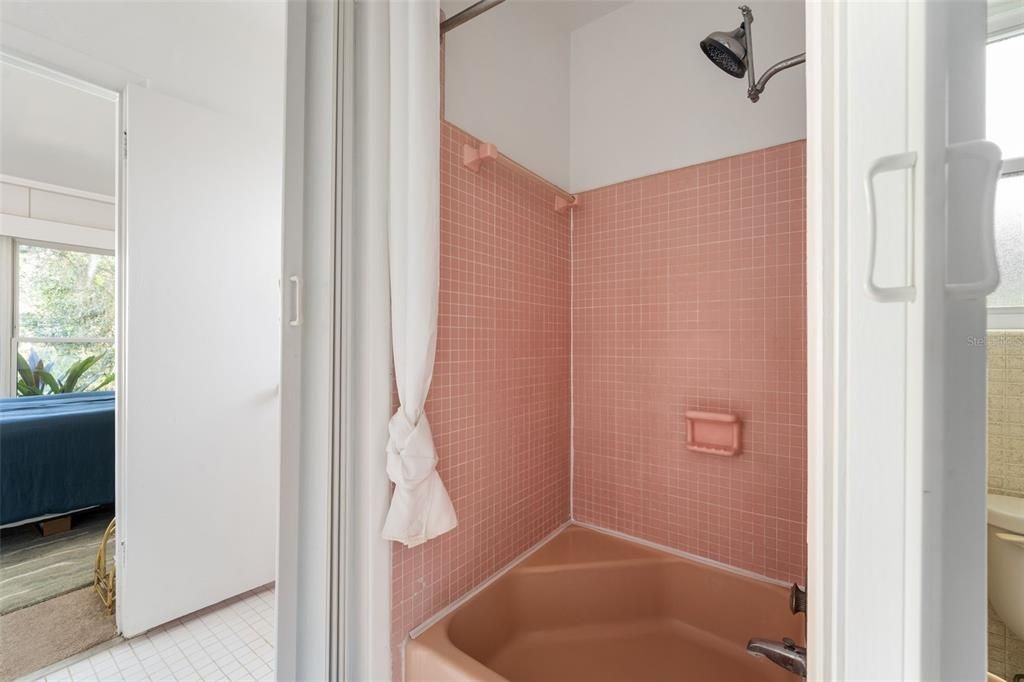 Active With Contract: $700,000 (4 beds, 2 baths, 3509 Square Feet)