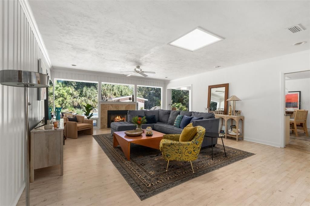 Active With Contract: $700,000 (4 beds, 2 baths, 3509 Square Feet)