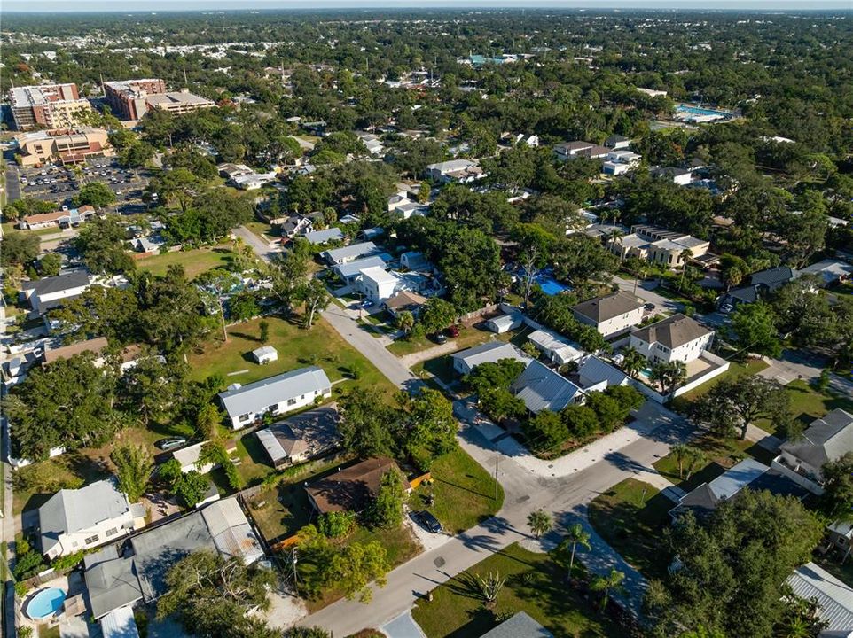 For Sale: $414,000 (2 beds, 2 baths, 959 Square Feet)