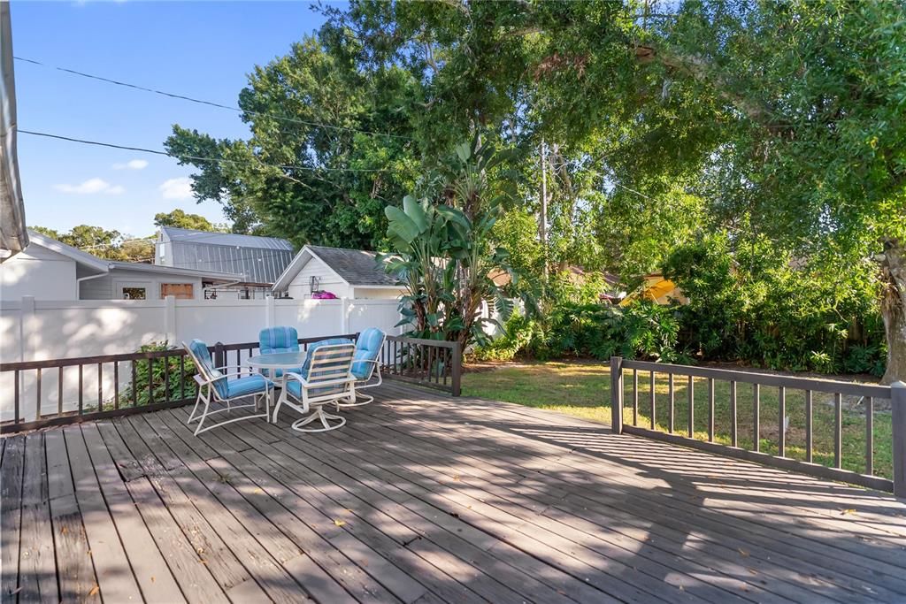 For Sale: $414,000 (2 beds, 2 baths, 959 Square Feet)