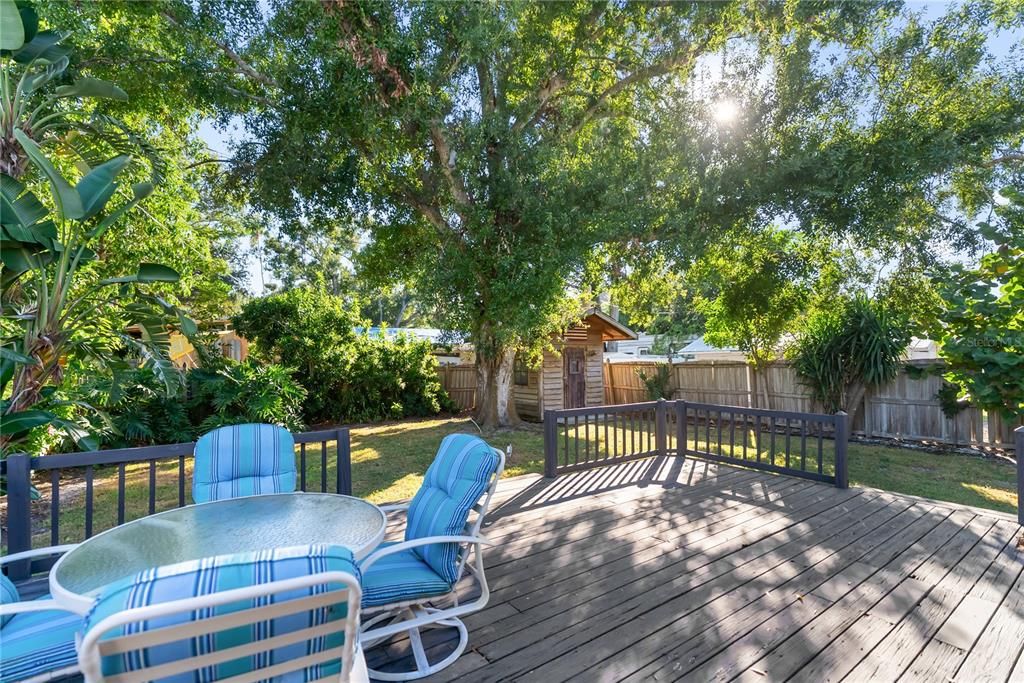 For Sale: $414,000 (2 beds, 2 baths, 959 Square Feet)