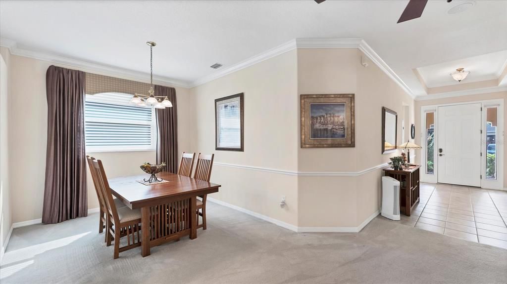 合同活跃: $525,000 (3 贝兹, 2 浴室, 2073 平方英尺)