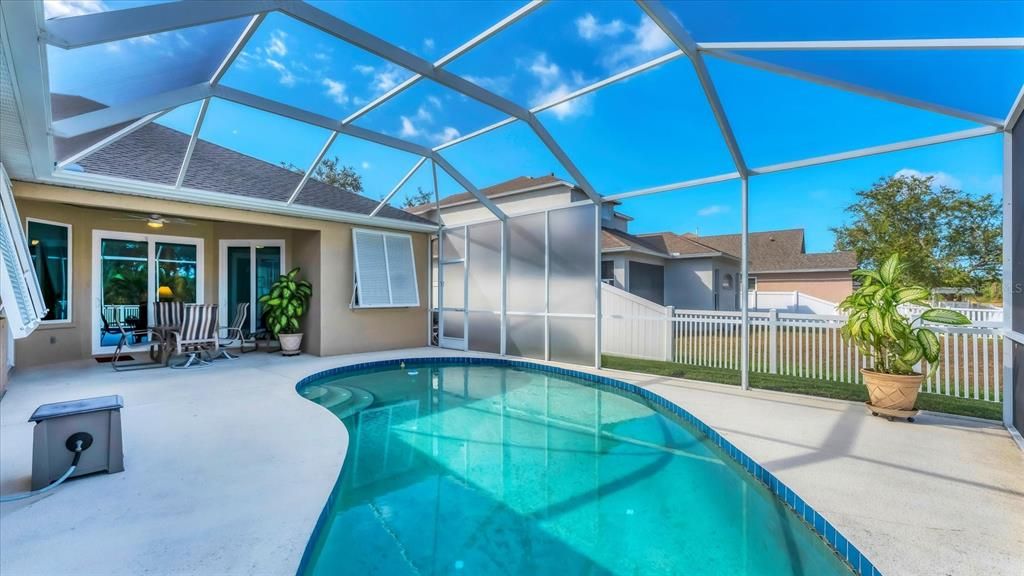 合同活跃: $525,000 (3 贝兹, 2 浴室, 2073 平方英尺)