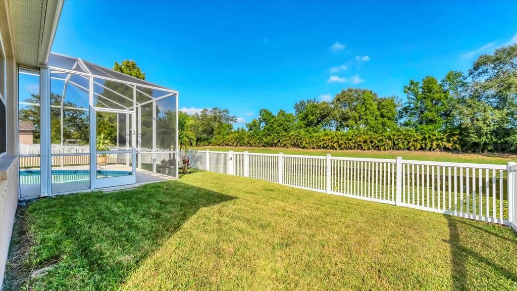 合同活跃: $525,000 (3 贝兹, 2 浴室, 2073 平方英尺)