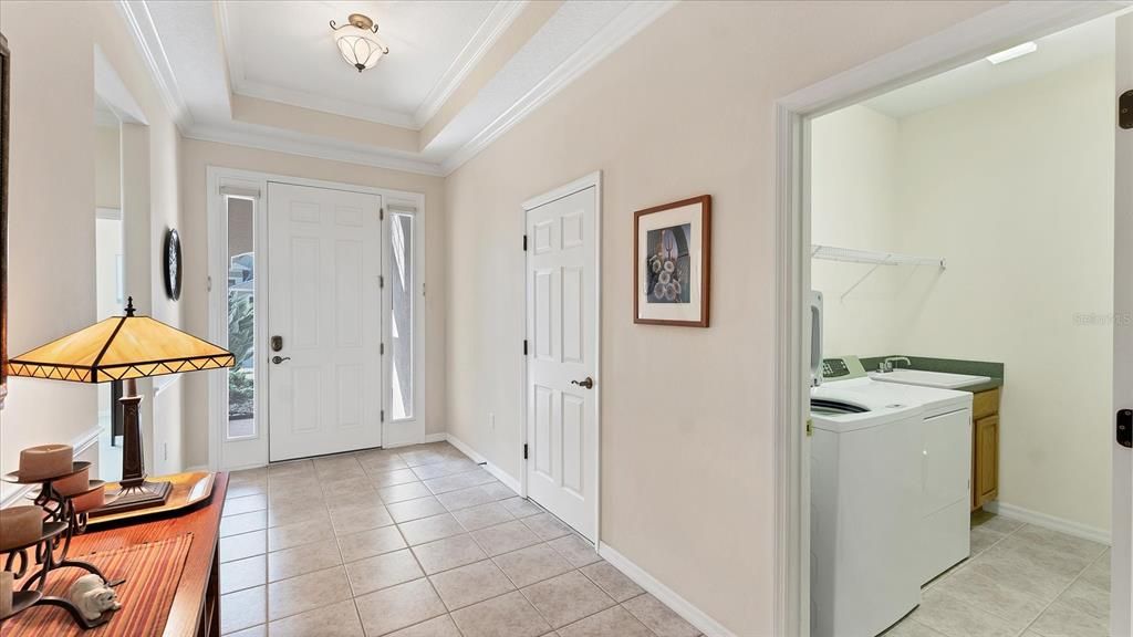 合同活跃: $525,000 (3 贝兹, 2 浴室, 2073 平方英尺)