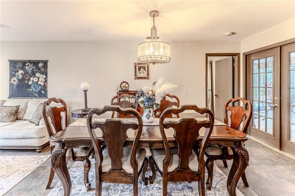 For Sale: $474,000 (3 beds, 2 baths, 1838 Square Feet)