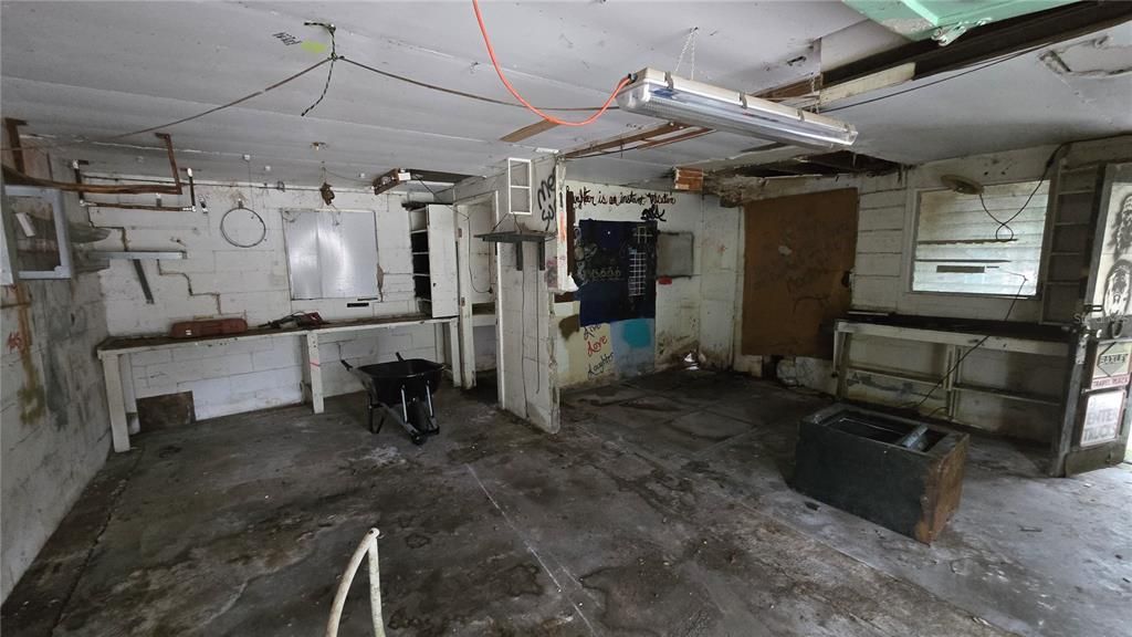 For Sale: $189,900 (2 beds, 2 baths, 1125 Square Feet)