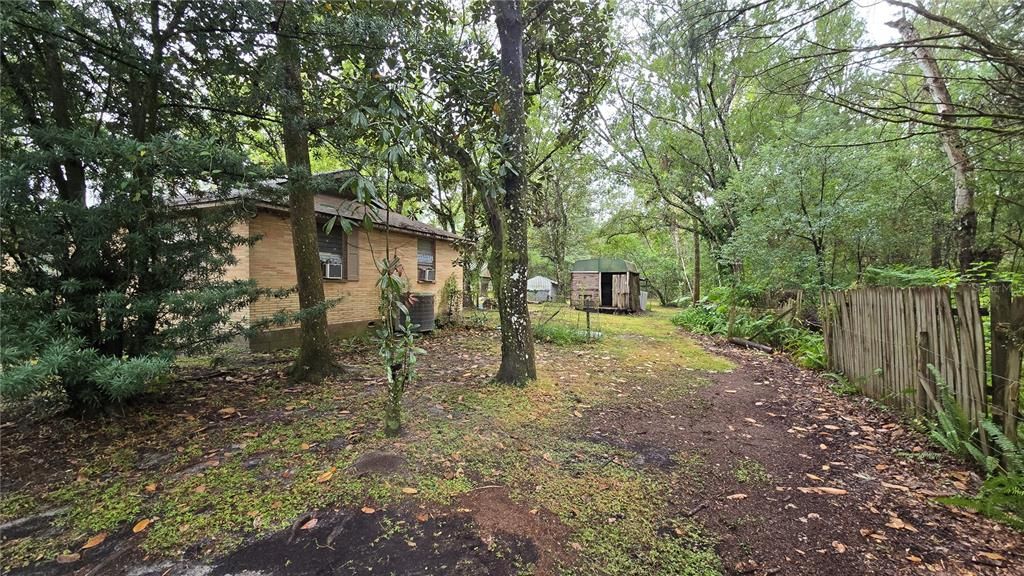 For Sale: $189,900 (2 beds, 2 baths, 1125 Square Feet)