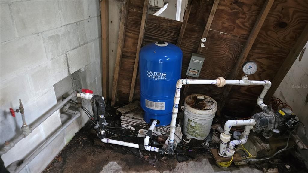 For Sale: $189,900 (2 beds, 2 baths, 1125 Square Feet)