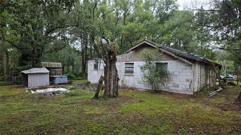 For Sale: $189,900 (2 beds, 2 baths, 1125 Square Feet)