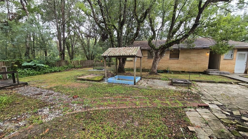 For Sale: $189,900 (2 beds, 2 baths, 1125 Square Feet)