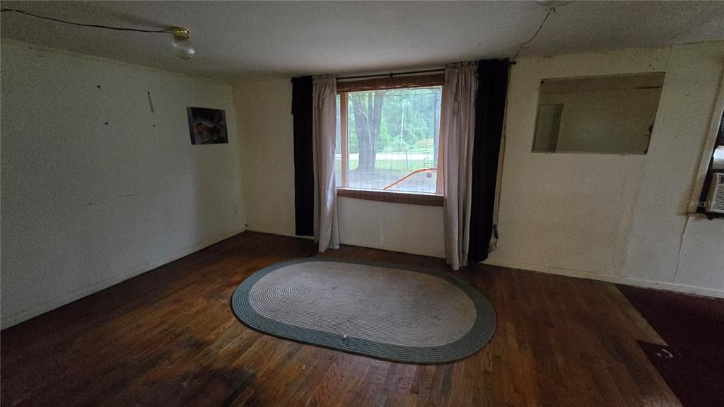 For Sale: $189,900 (2 beds, 2 baths, 1125 Square Feet)