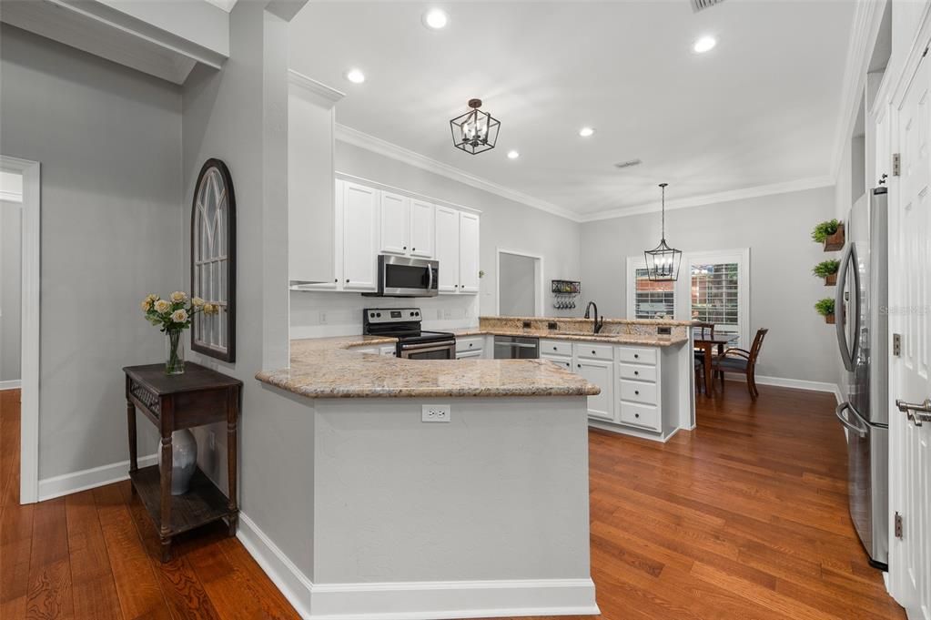 For Sale: $795,000 (5 beds, 2 baths, 3216 Square Feet)