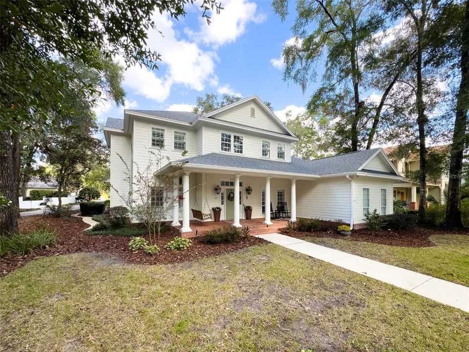 For Sale: $795,000 (5 beds, 2 baths, 3216 Square Feet)