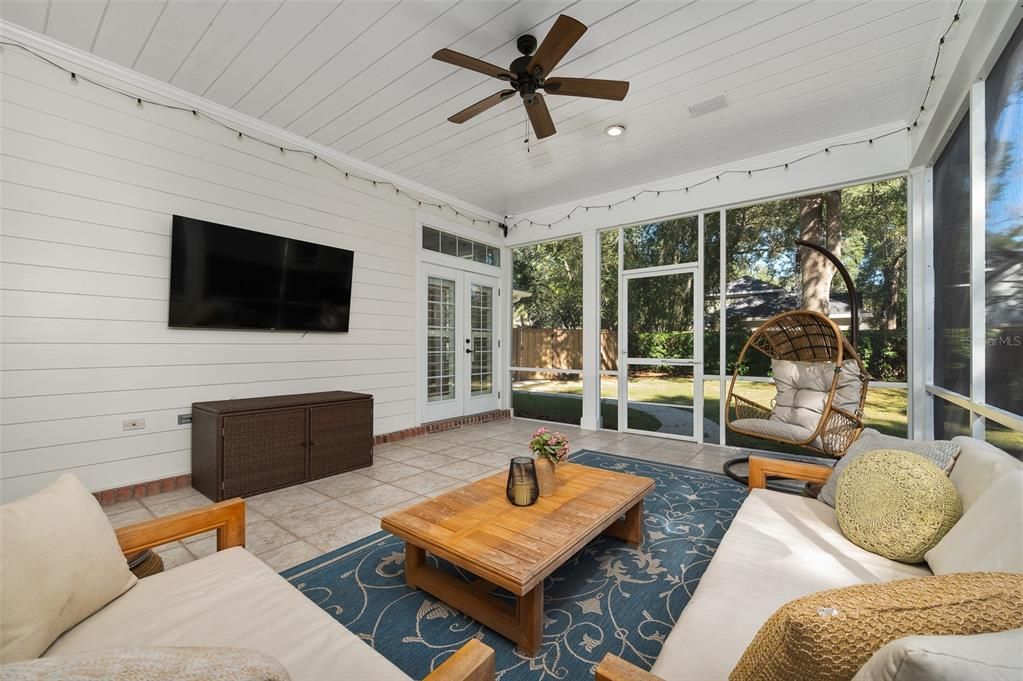 For Sale: $795,000 (5 beds, 2 baths, 3216 Square Feet)