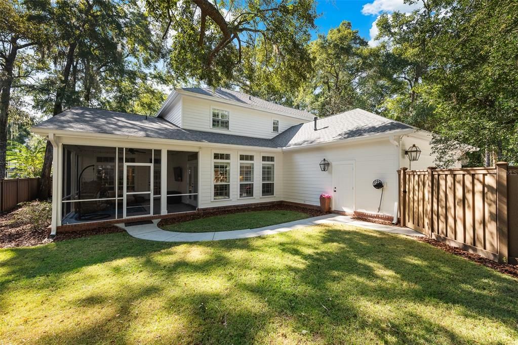 For Sale: $795,000 (5 beds, 2 baths, 3216 Square Feet)