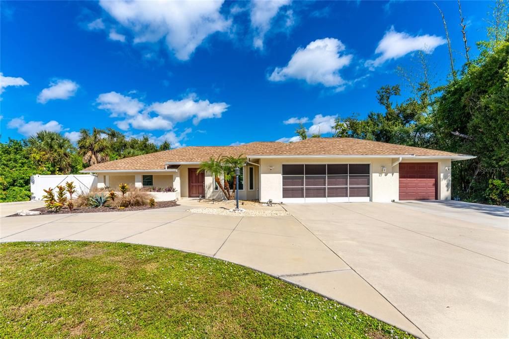 For Sale: $599,001 (2 beds, 2 baths, 1637 Square Feet)