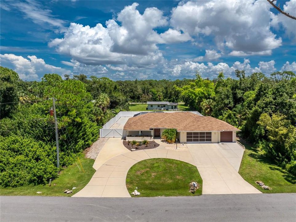 For Sale: $599,001 (2 beds, 2 baths, 1637 Square Feet)