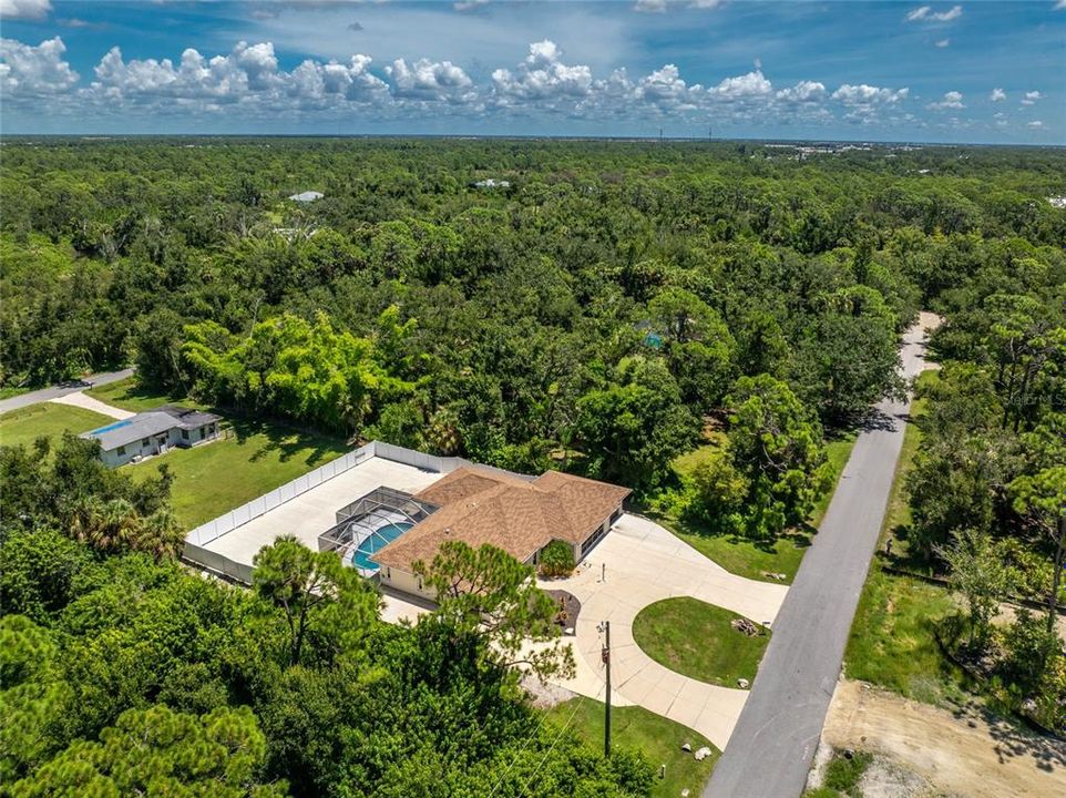 For Sale: $599,001 (2 beds, 2 baths, 1637 Square Feet)