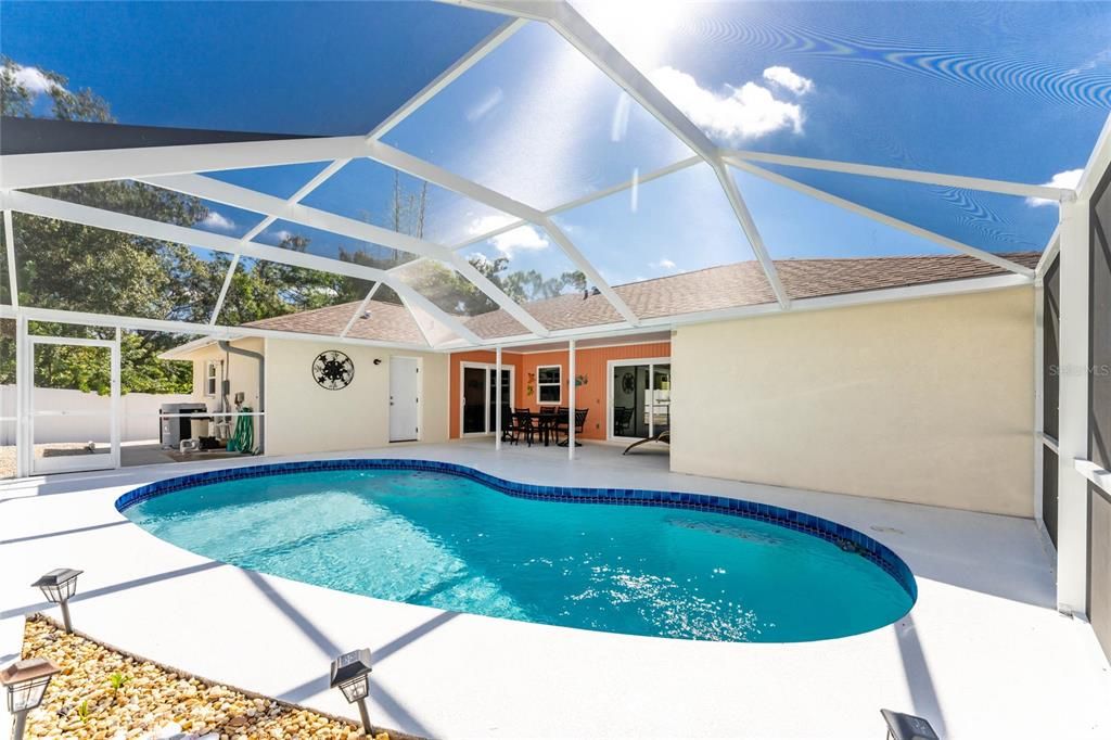 For Sale: $599,001 (2 beds, 2 baths, 1637 Square Feet)